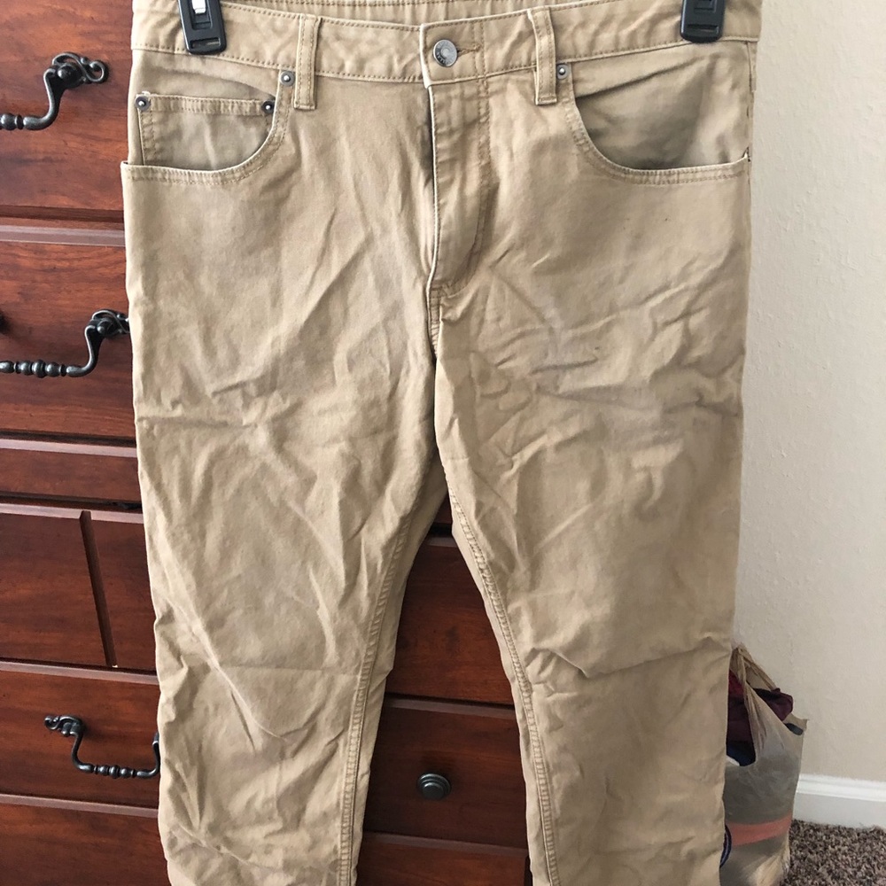 Magellan Outdoors Khaki Pants